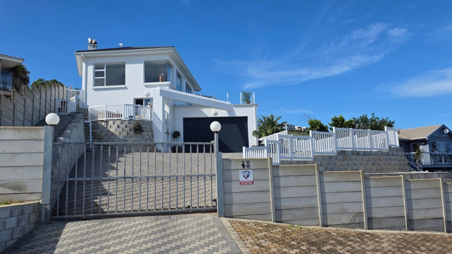 5 Bedroom Property for Sale in Dana Bay Western Cape